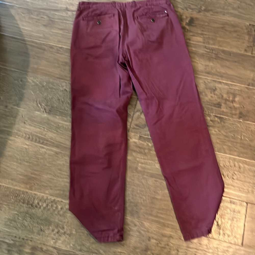 Hilfiger burgundy khakis.  34x32.  Great shape!
